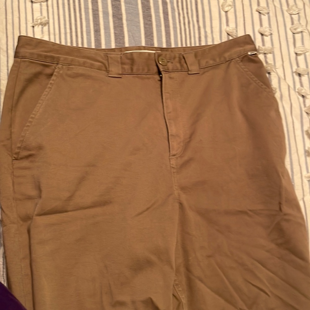 Great condition khaki pants